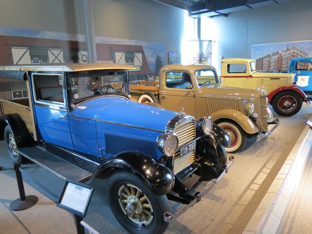 Ya en 1930 la rivalidad entre Chevrolet y Ford era feroz por dominar el segmento de pick ups.